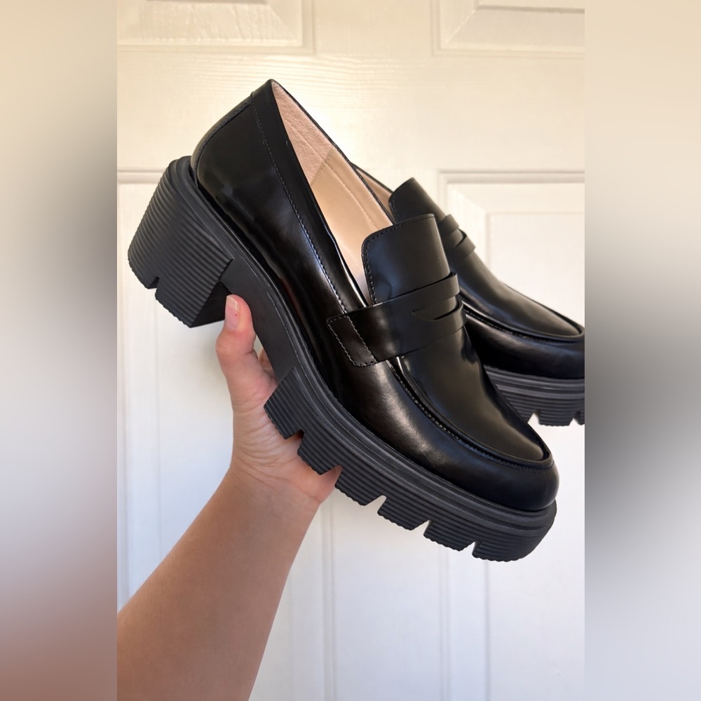 Stuart Weitzman Black Chunky Lug Sole Leather Loafers